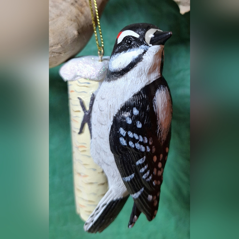 🪵THE DANBURY MINT Songbird Collection Downy Woodpecker Christmas ornament